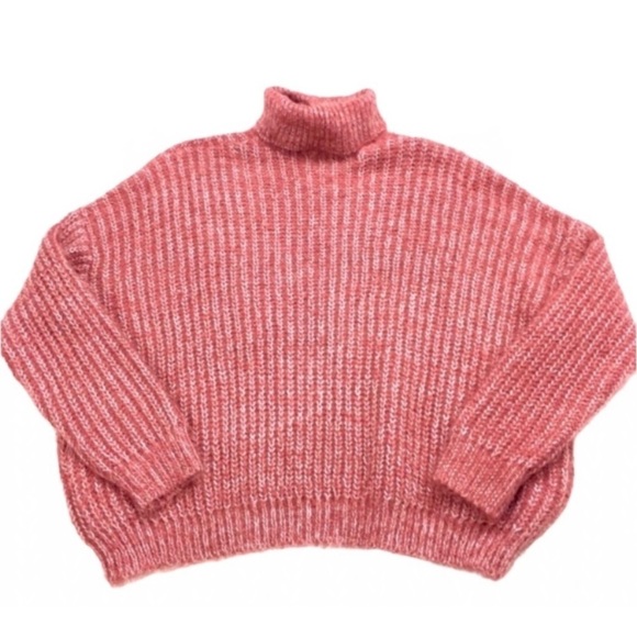 BERSHKA Turtleneck Chunky Oversized Ribbed Textured Sweater in Coral Pink - Picture 4 of 7